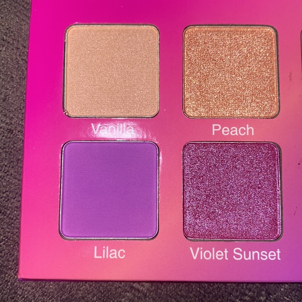 💋Brand new Violet Voss Eye shadow palette! - Picture 4 of 7